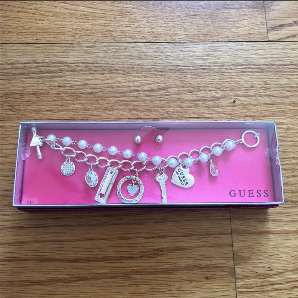 GUESS pearl charm bracelet